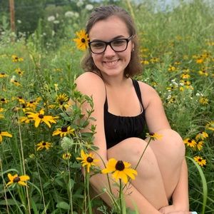 Meet your Posher, Alexis